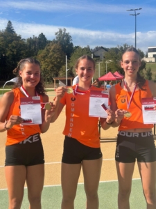 v links n rechts Magdalena, Rosa, Maria