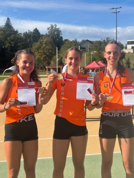 v links n rechts Magdalena, Rosa, Maria